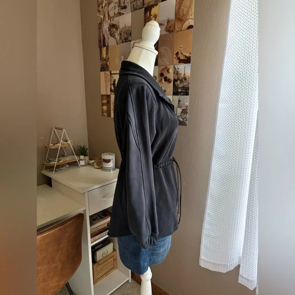 Lululemon Softstreme cinched waist jacket size 2 - Picture 6 of 9